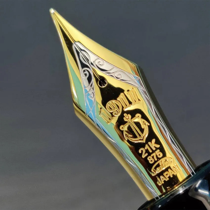 Sailor 1911 'King of Pens' Fountain Pen (21K Medium) Black with Gold Trims